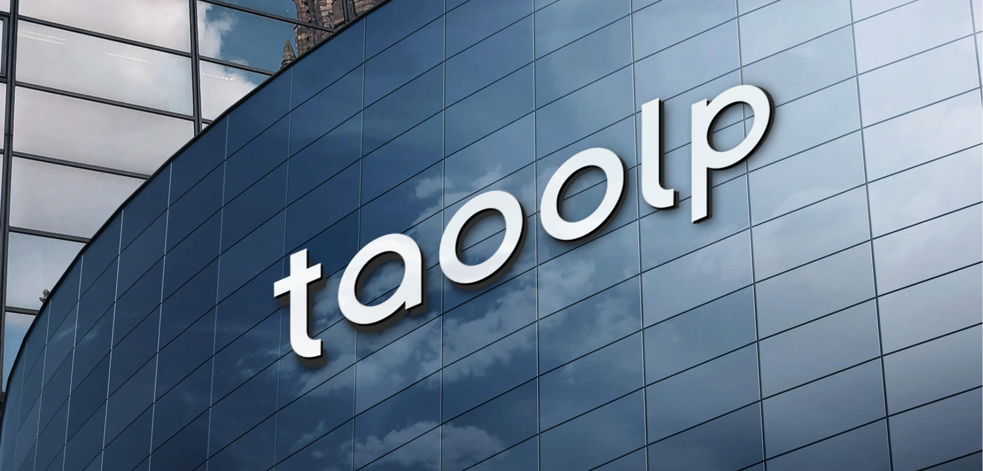 Freedom to move untethered by cables--Taoolp wireless microphone